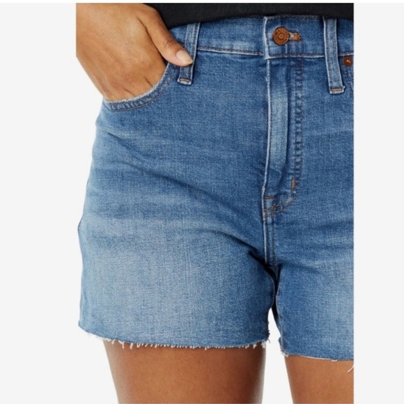 MADEWELL Blue Denim Jean Shorts High-Waisted Raw Hem Women’s Size 36 (Waist 44”) - Picture 3 of 11